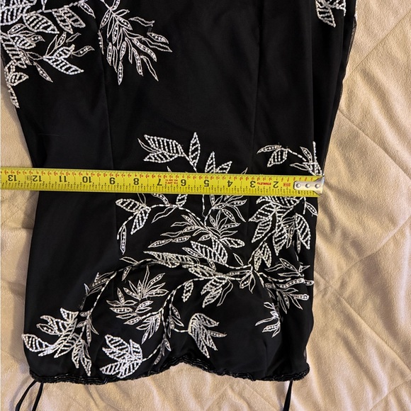 Black and White Black Tie Gown - Picture 8 of 9